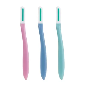 D117 Lubricated Facial Razor